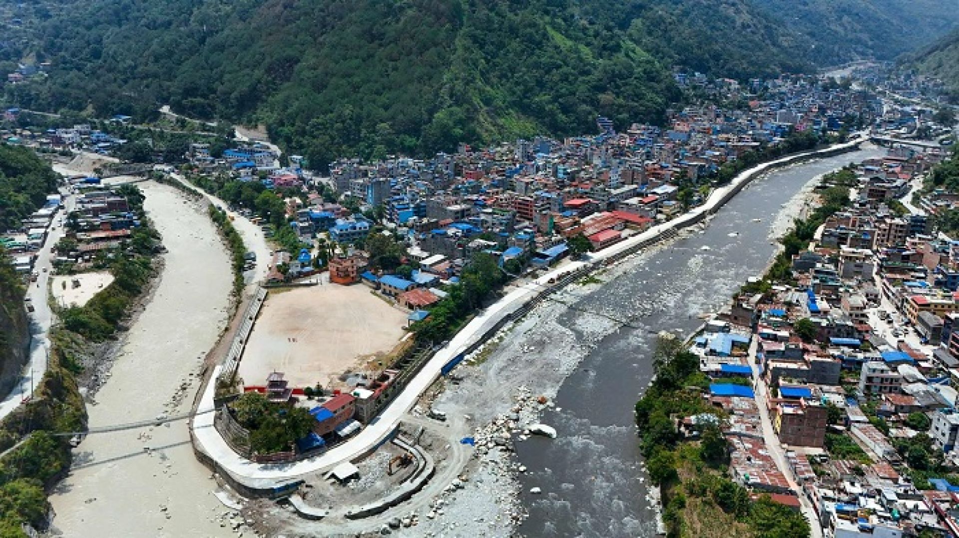 ‘चक्रपथ स्तरोन्नतिपछि चिटिक्क देखियो बेनीबजार’